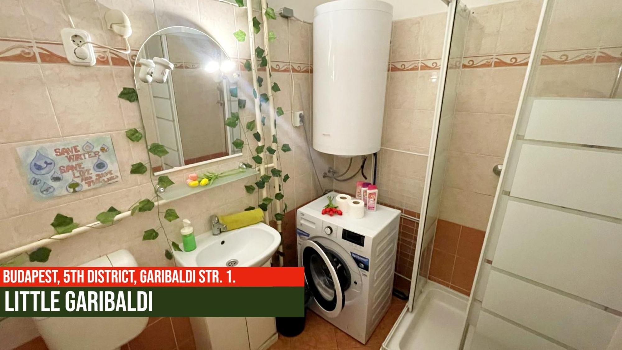Little Americas Opera Apartments Budapest Bagian luar foto