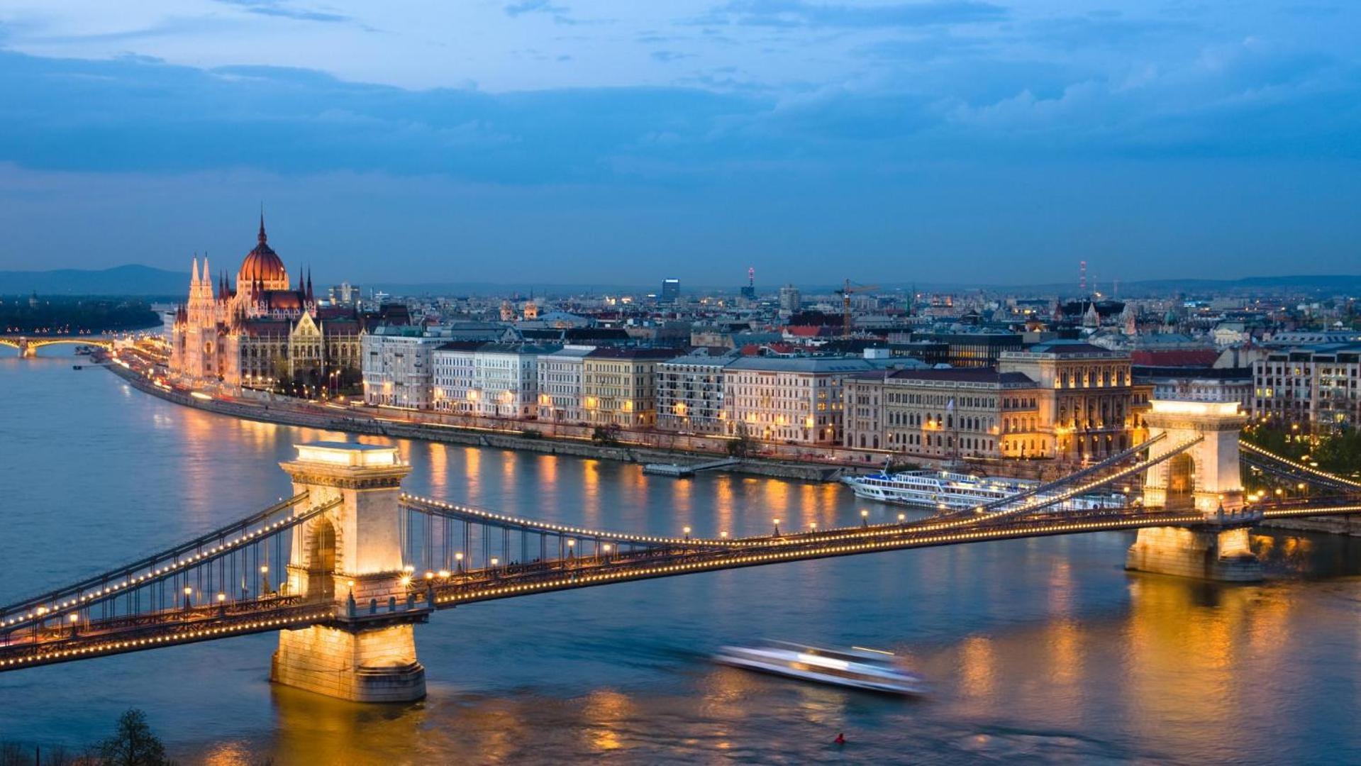 Little Americas Opera Apartments Budapest Bagian luar foto