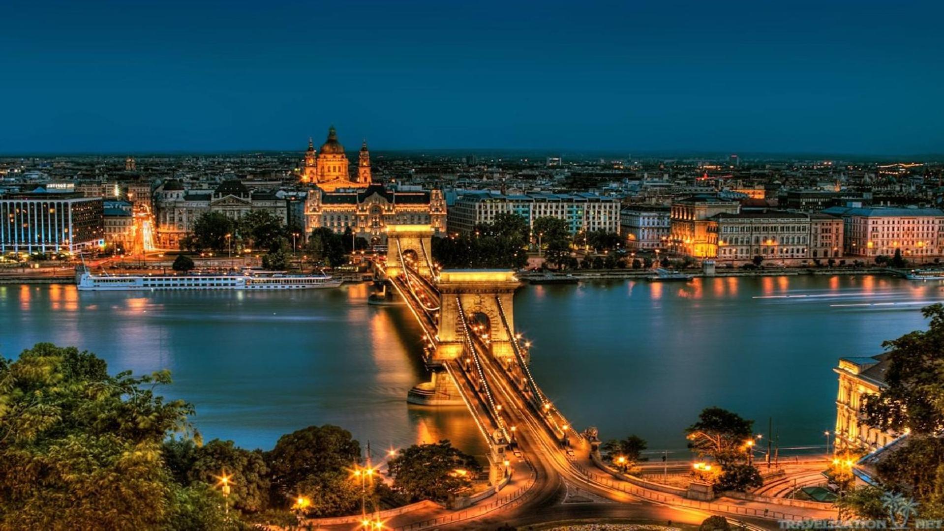 Little Americas Opera Apartments Budapest Bagian luar foto