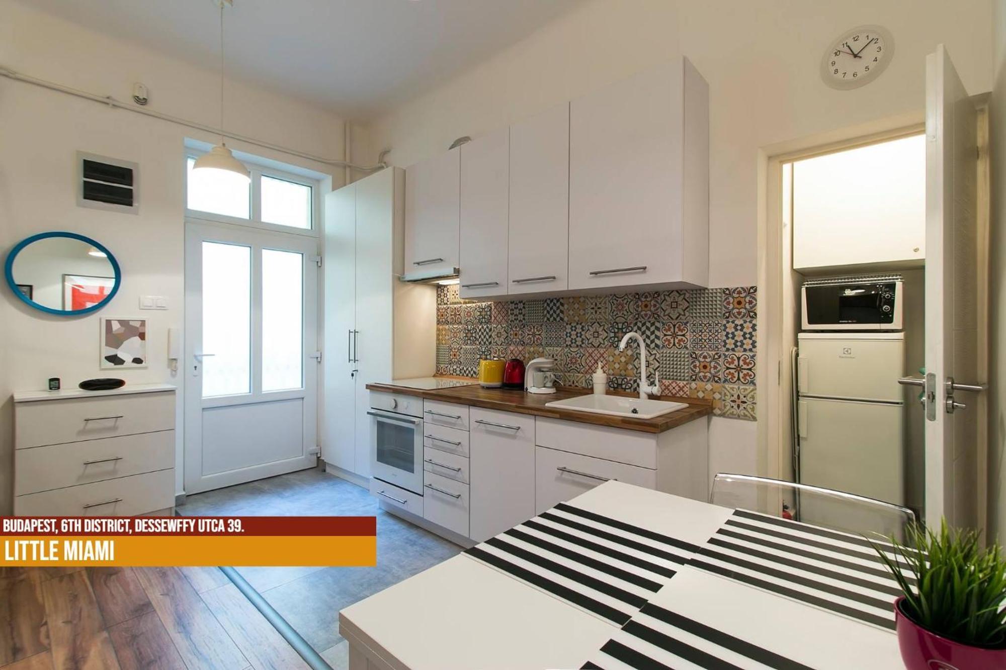 Little Americas Opera Apartments Budapest Bagian luar foto