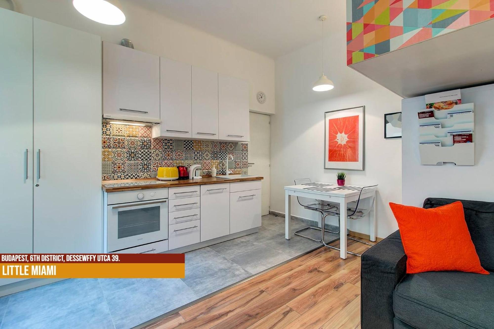 Little Americas Opera Apartments Budapest Bagian luar foto