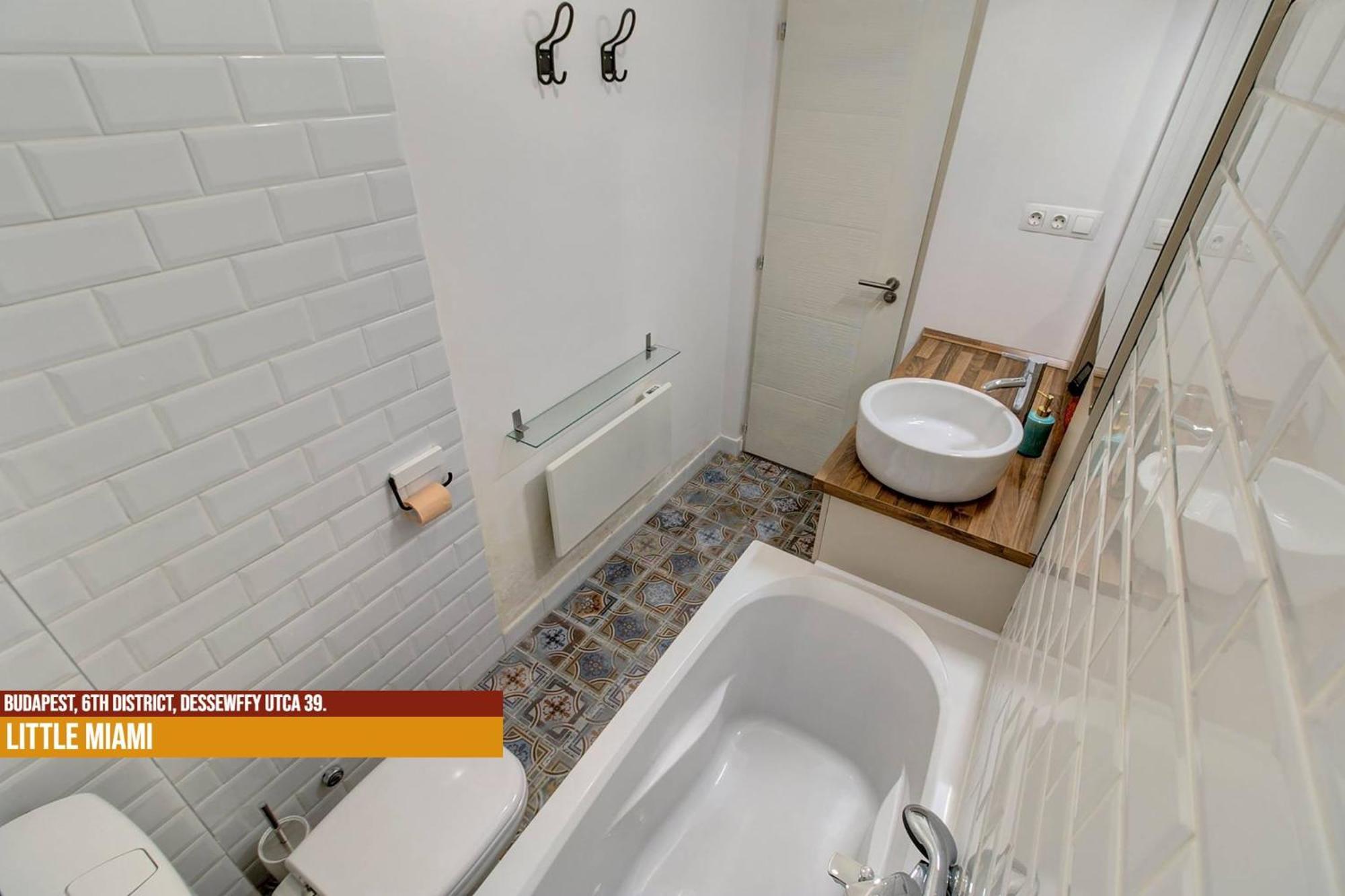Little Americas Opera Apartments Budapest Bagian luar foto