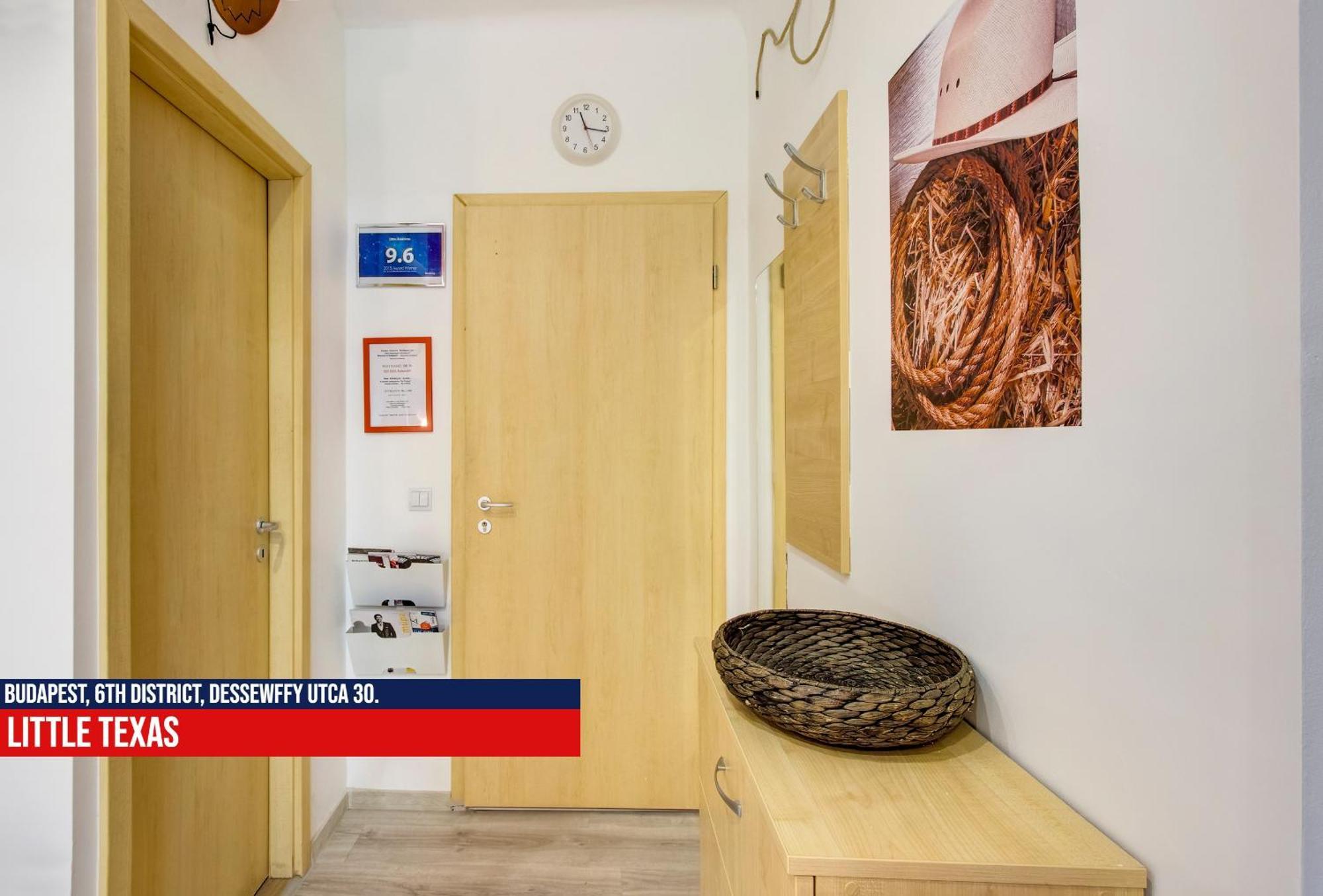 Little Americas Opera Apartments Budapest Bagian luar foto