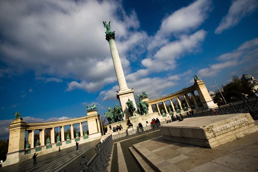 Little Americas Opera Apartments Budapest Bagian luar foto
